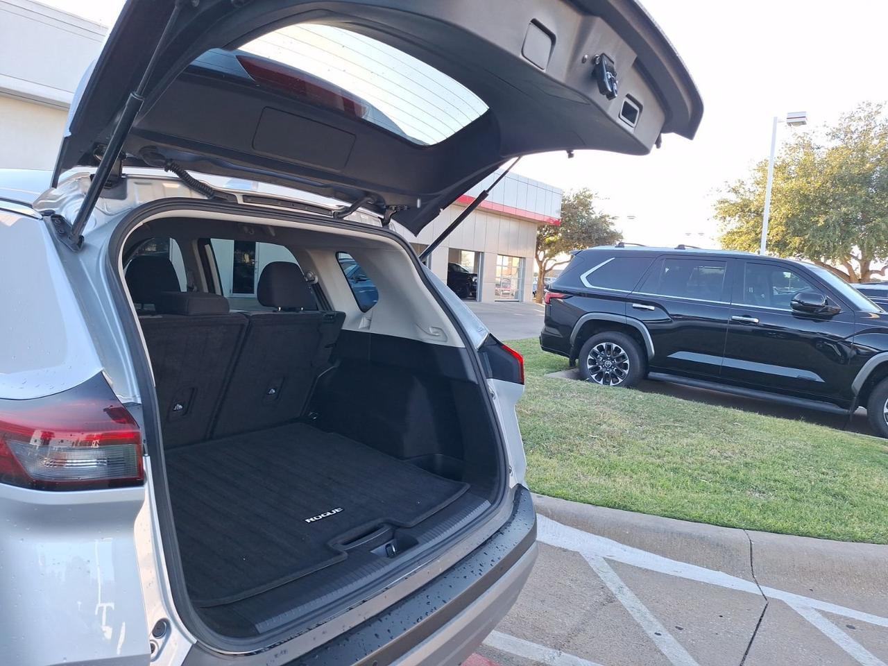 2023 Nissan Rogue SV Hurst TX