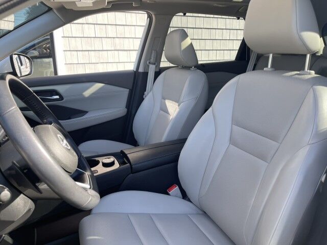 2023 Nissan Rogue SV photo 9
