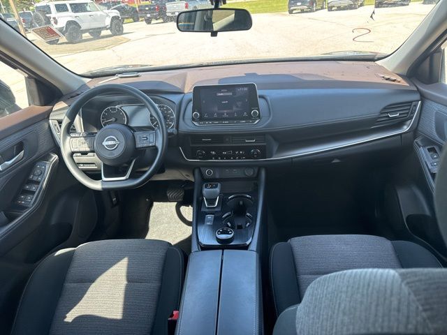 2023 Nissan Rogue SV Random Lake WI
