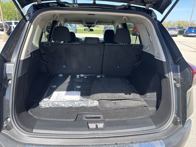 2023 Nissan Rogue SV Random Lake WI