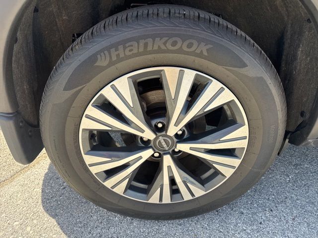 2023 Nissan Rogue SV Random Lake WI