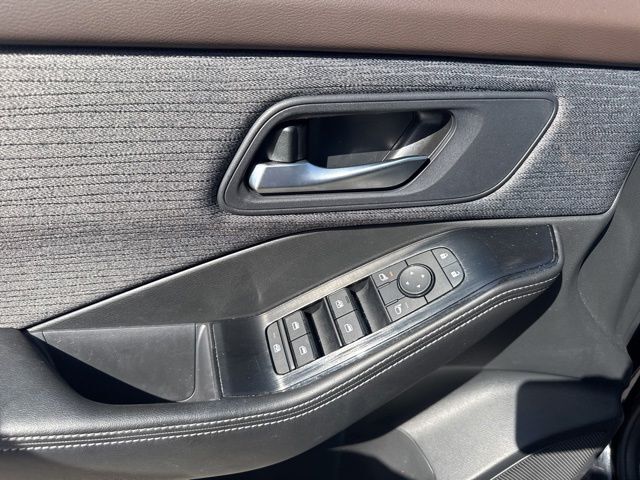 2023 Nissan Rogue SV Random Lake WI