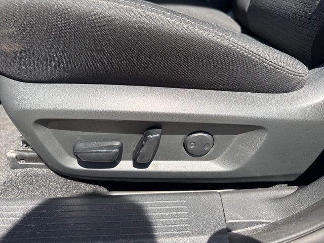 2023 Nissan Rogue SV Random Lake WI