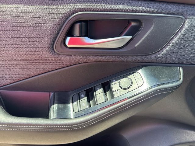 2023 Nissan Rogue SV Random Lake WI