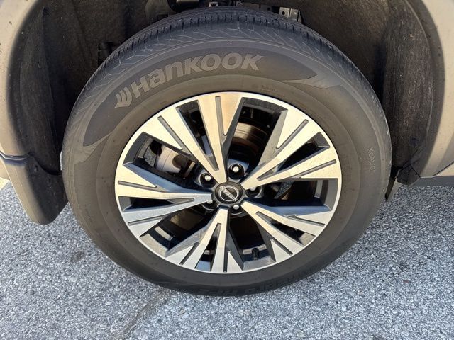 2023 Nissan Rogue SV Random Lake WI