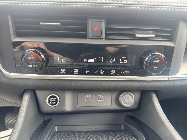 2023 Nissan Rogue SV Random Lake WI
