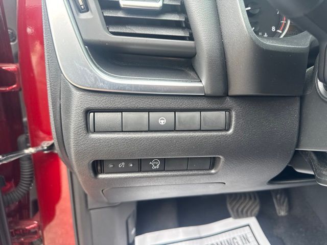 2023 Nissan Rogue SV Random Lake WI