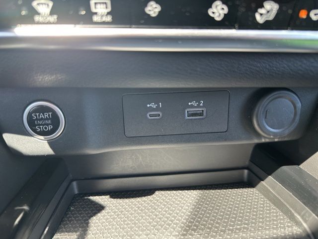 2023 Nissan Rogue SV Random Lake WI