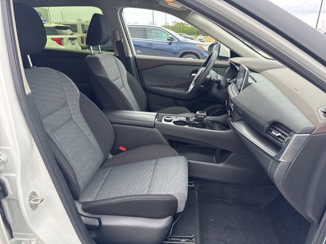2023 Nissan Rogue SV Random Lake WI