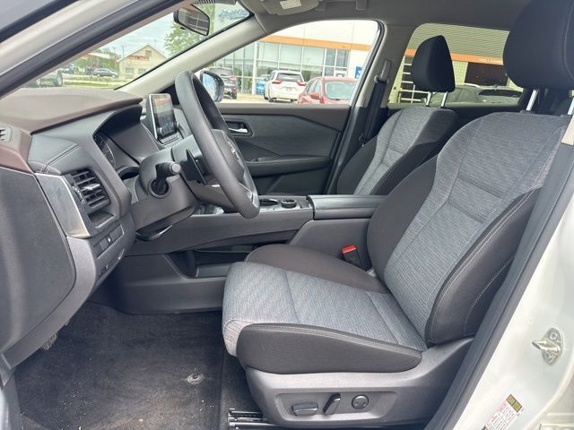 2023 Nissan Rogue SV Random Lake WI