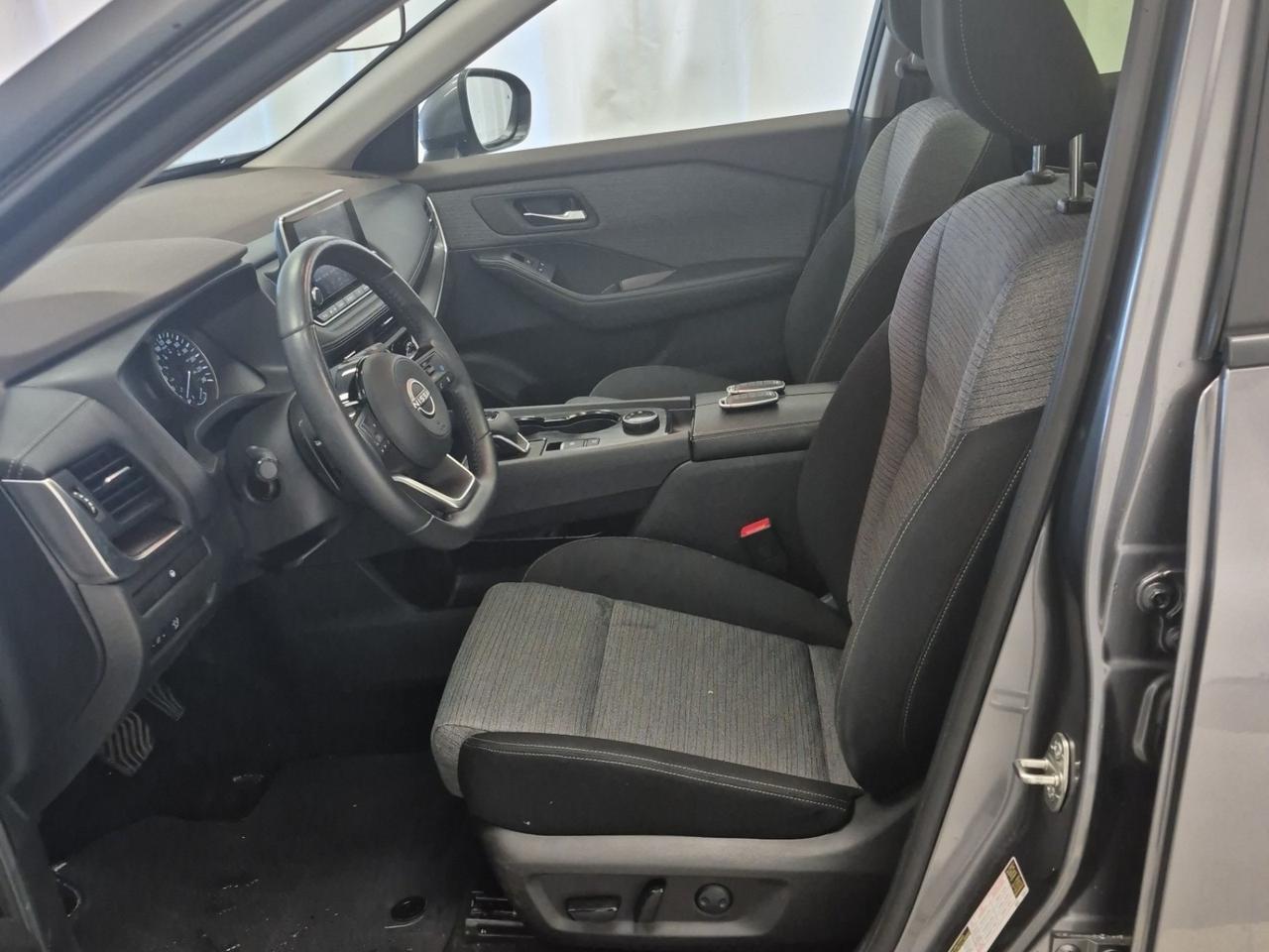 2023 Nissan Rogue SV Moonroof | PANO ROOF | BACKUPCAM | B.SPOT | NO ACCIDENT Toronto ON