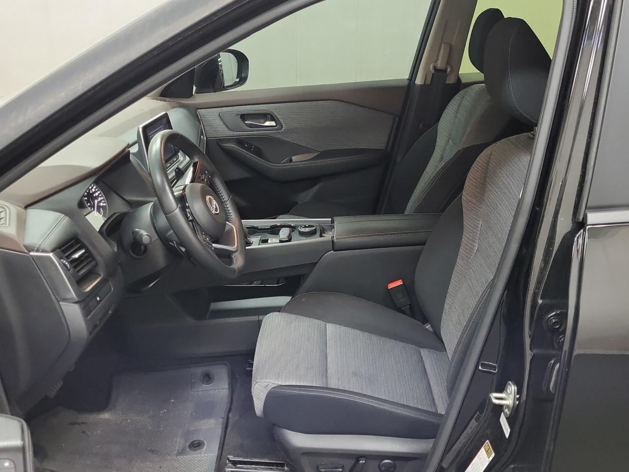 2023 Nissan Rogue SV Moonroof | PANOROOF | HTD & PWR SEATS | BACKUPCAM | B.SPOT | ONEOWNER | LOWKMS | NOACCIDENT Toronto ON