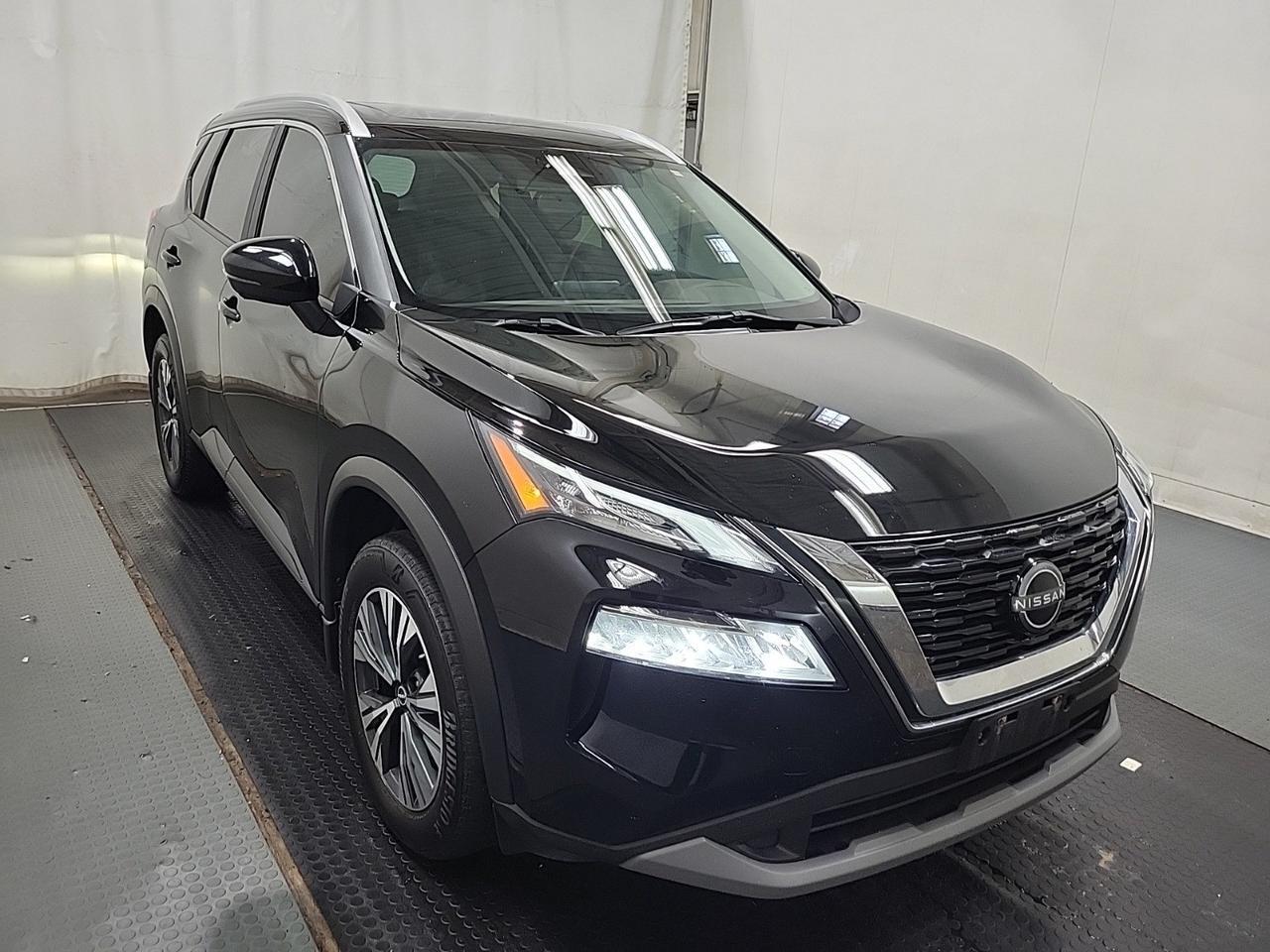 2023 Nissan Rogue SV Moonroof | PANOROOF | HTD & PWR SEATS | BACKUPCAM | BSPOT | ONEOWNER | LOWKMS | NOACCIDENT Toronto ON
