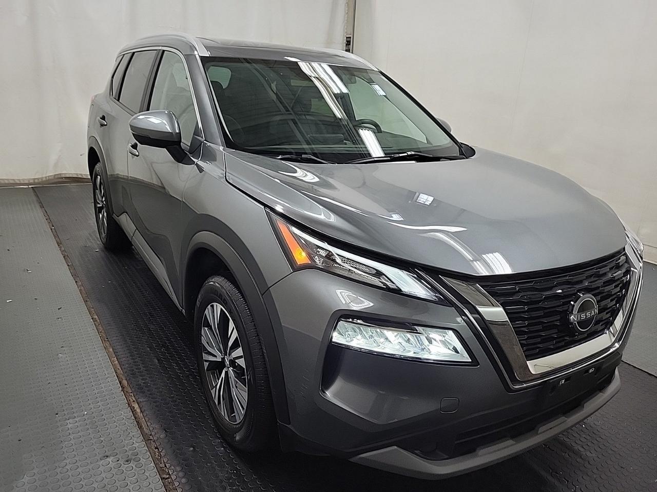 2023 Nissan Rogue SV Moonroof | PANOROOF | LOWKMS | HTD & PWR SEATS | BACKUPCAM | BSPOT | ONEOWNER | NOACCIDENT Toronto ON