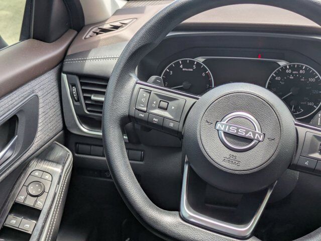 2023 Nissan Rogue SV Castroville TX