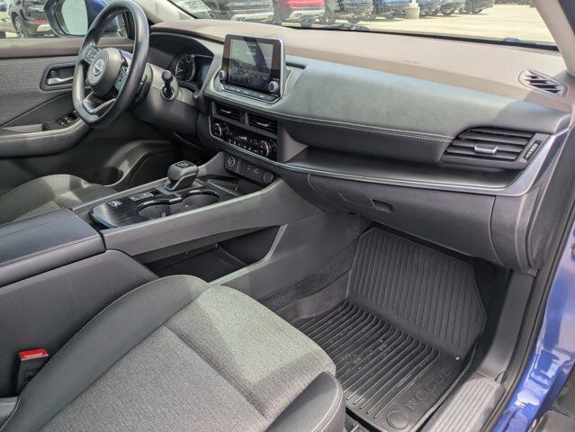 2023 Nissan Rogue SV Castroville TX