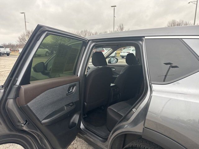 2023 Nissan Rogue SV Carbondale IL