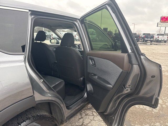 2023 Nissan Rogue SV Carbondale IL