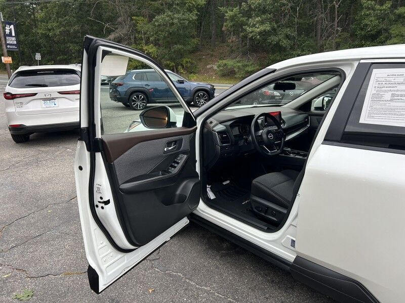 2023 Nissan Rogue SV Whitinsville MA