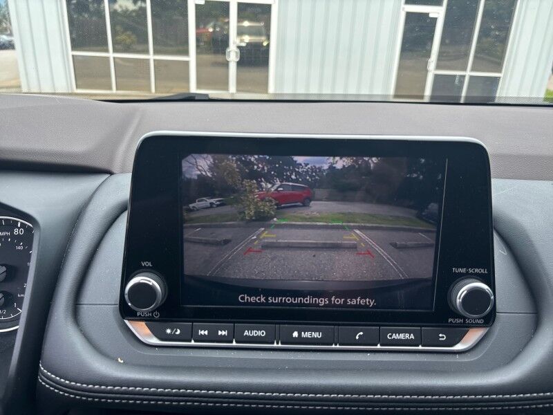 2023 Nissan Rogue SV photo 22