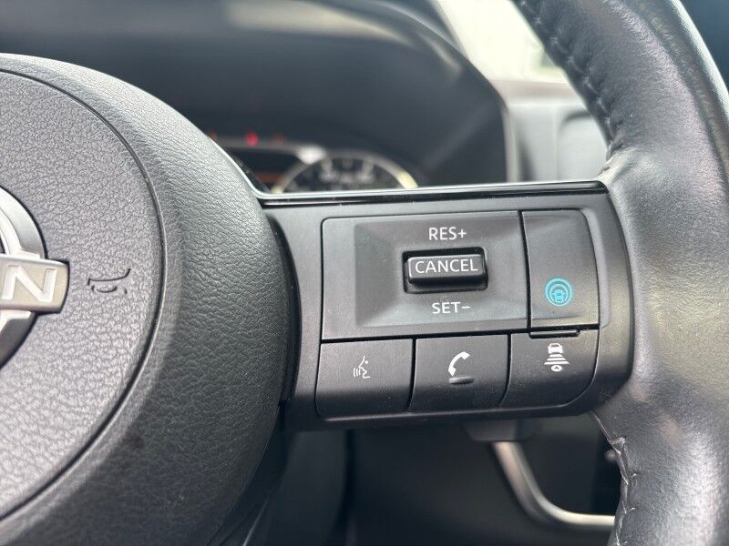 2023 Nissan Rogue SV photo 17