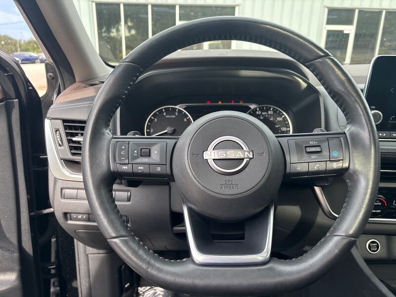2023 Nissan Rogue SV photo 16