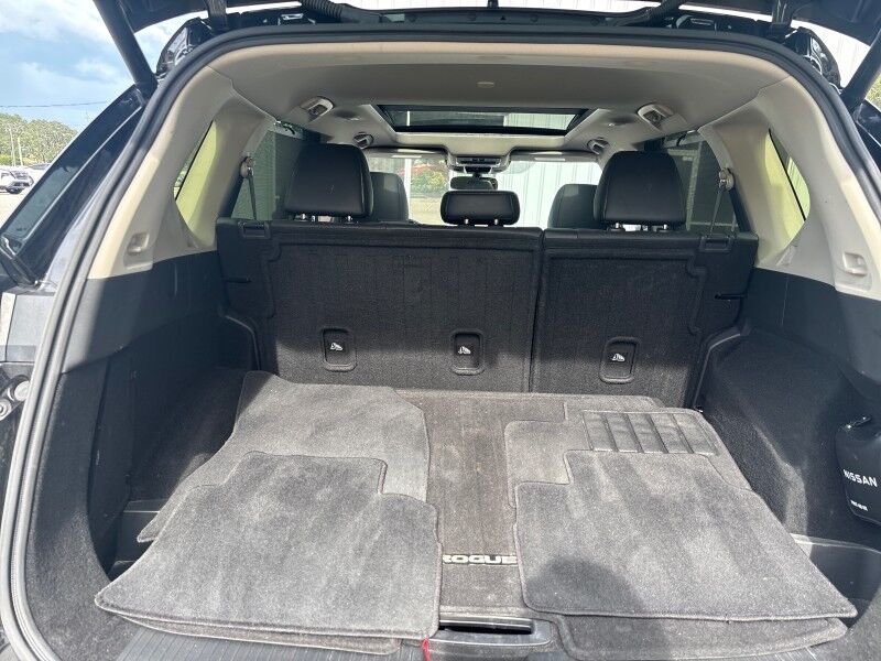 2023 Nissan Rogue SV photo 14