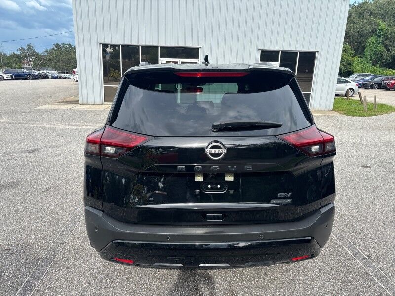 2023 Nissan Rogue SV photo 8