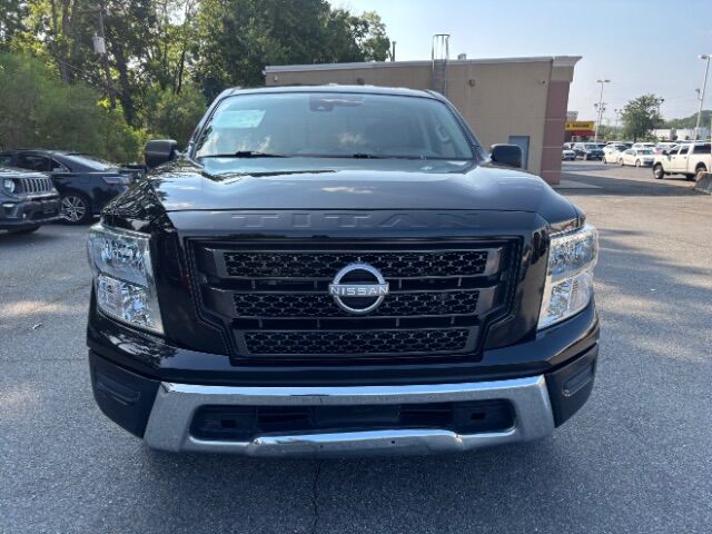 2023 Nissan TITAN Crew Cab SV 4x2