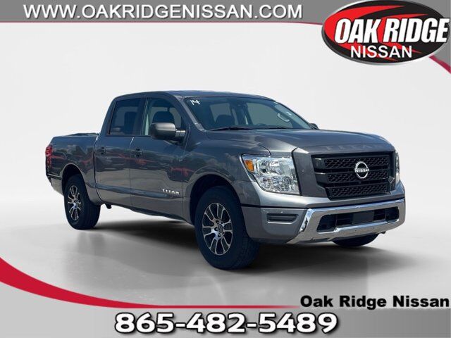 2023 Nissan Titan SV