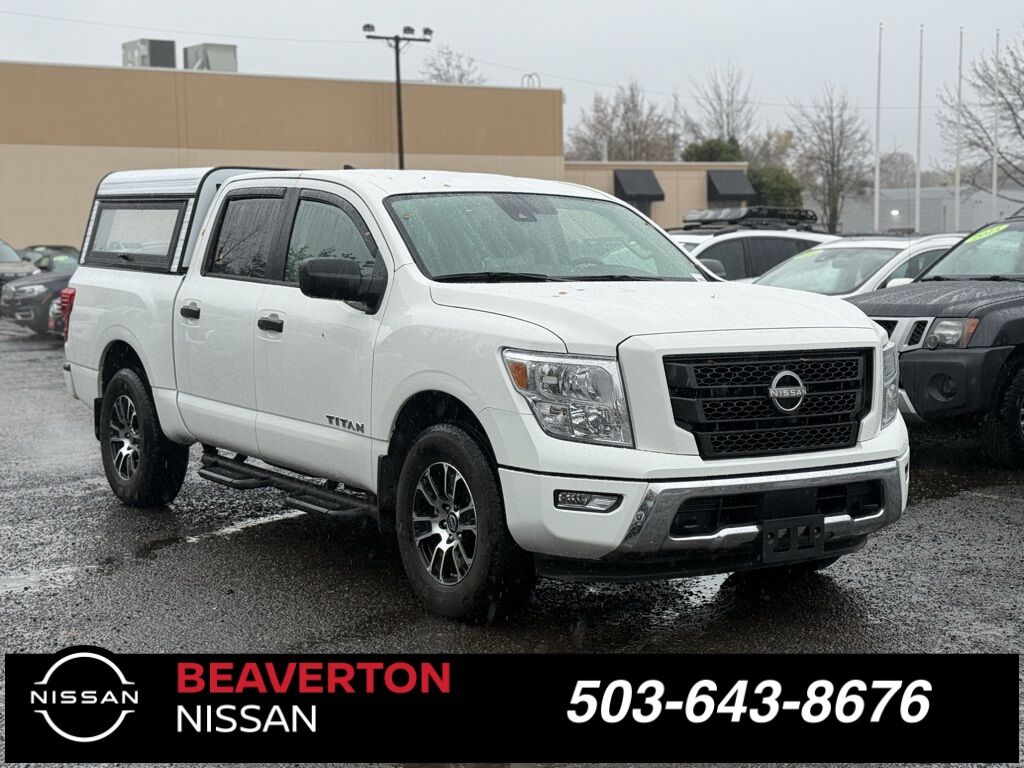 2023 Nissan Titan SV