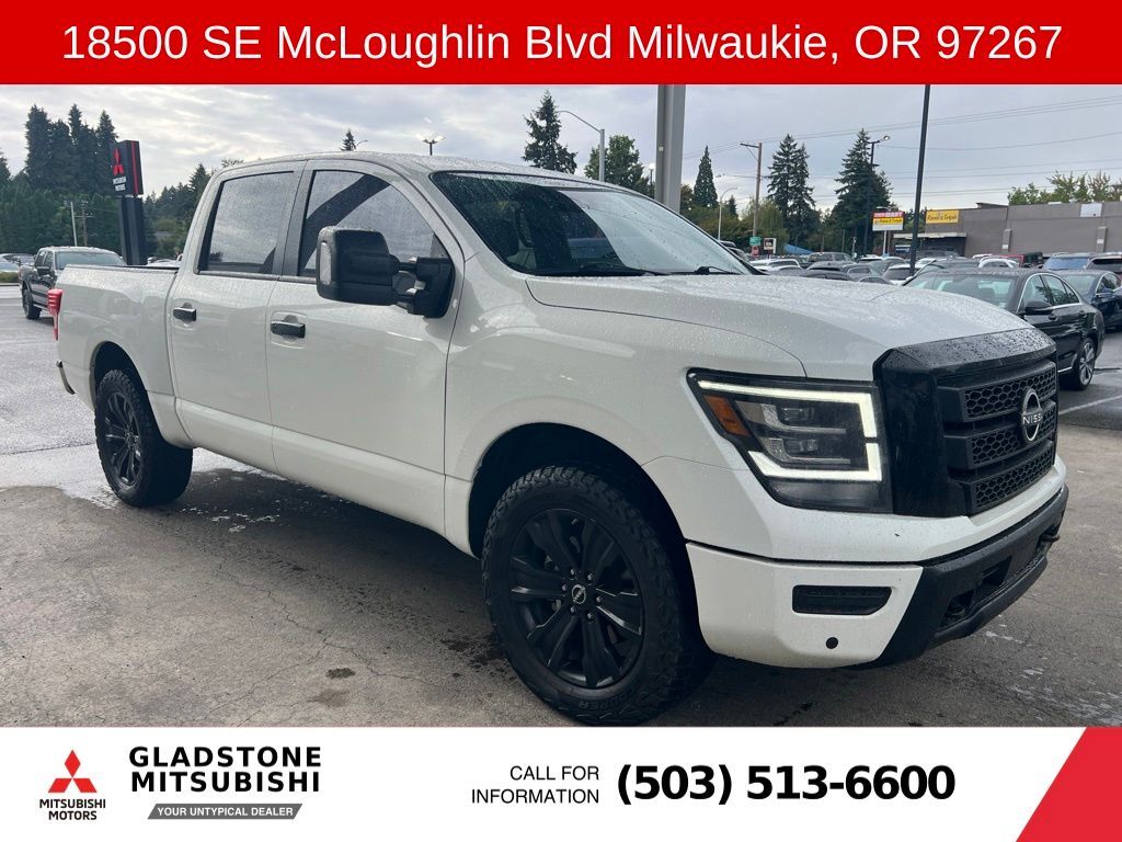 2023 Nissan Titan SV