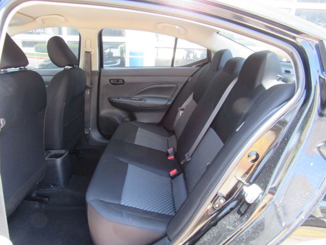 2023 Nissan Versa 1.6 S Xtronic CVT Plano TX