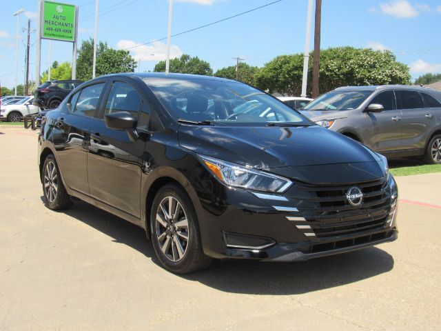 2023 Nissan Versa 1.6 S Xtronic CVT Plano TX