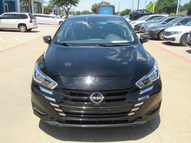 2023 Nissan Versa 1.6 S Xtronic CVT Plano TX