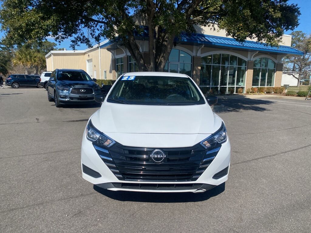 2023 Nissan Versa sv
