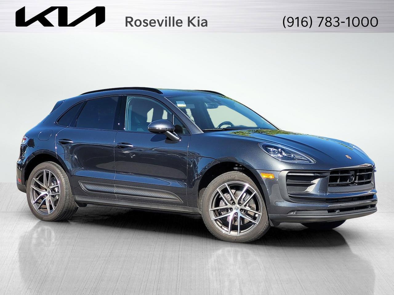 2023 Porsche Macan Base