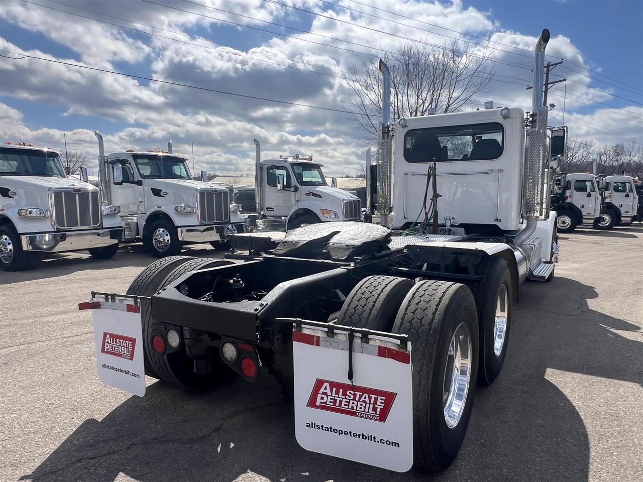 2023 Peterbilt 389 Rochester MN