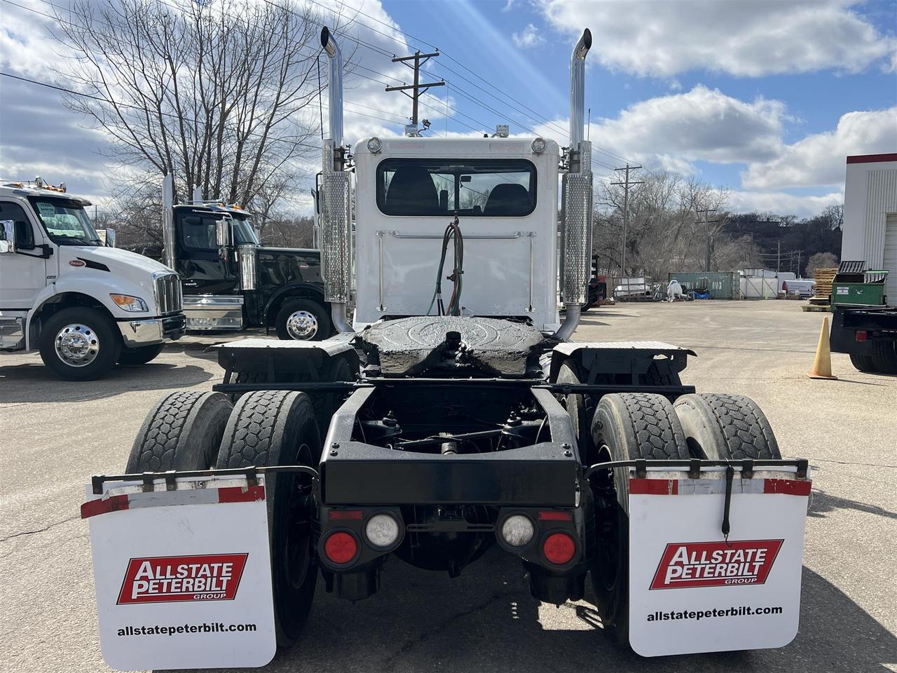 2023 Peterbilt 389 Rochester MN
