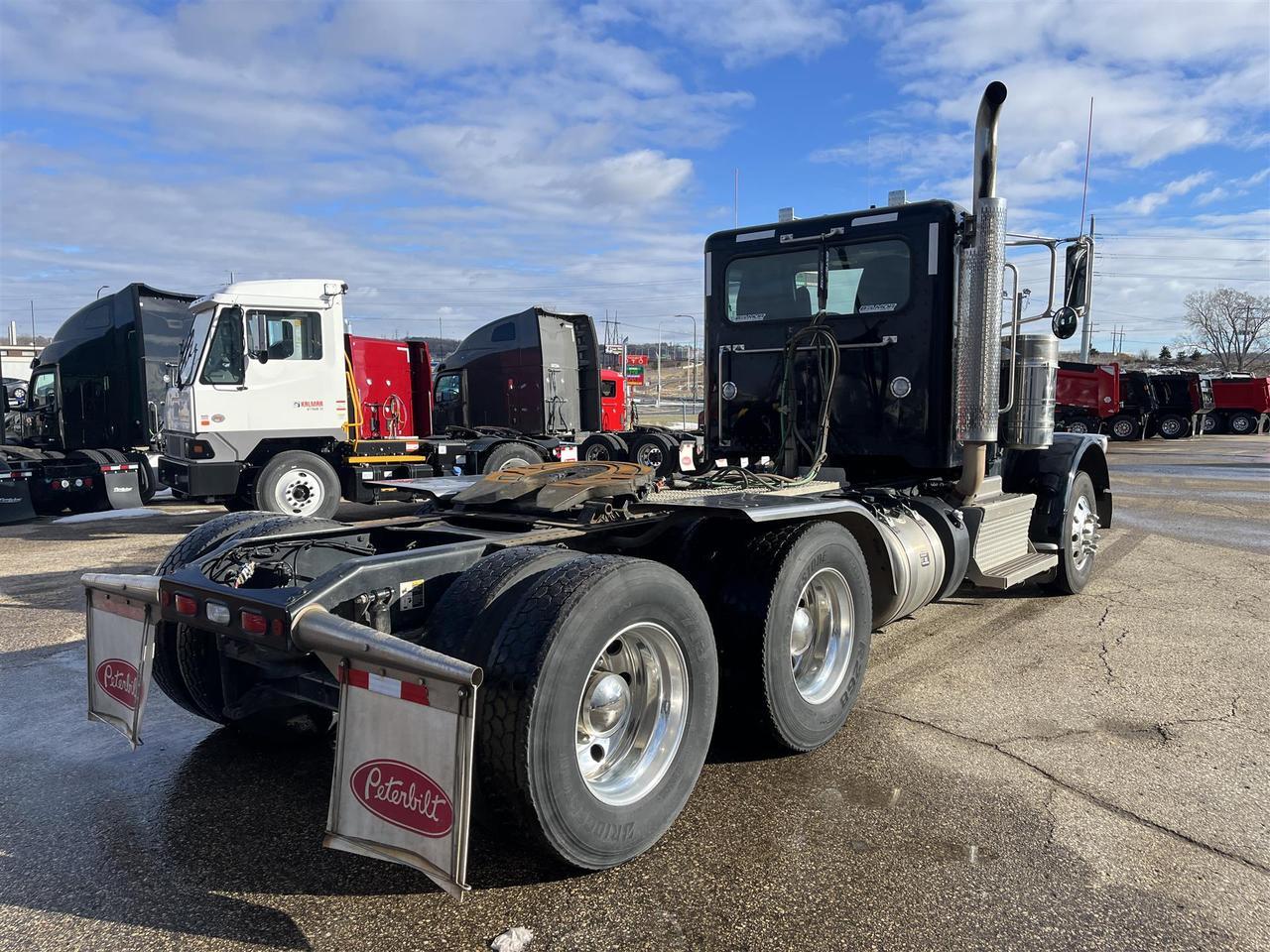2023 Peterbilt 389 Rochester MN