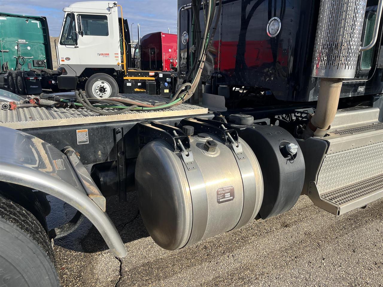 2023 Peterbilt 389 Rochester MN