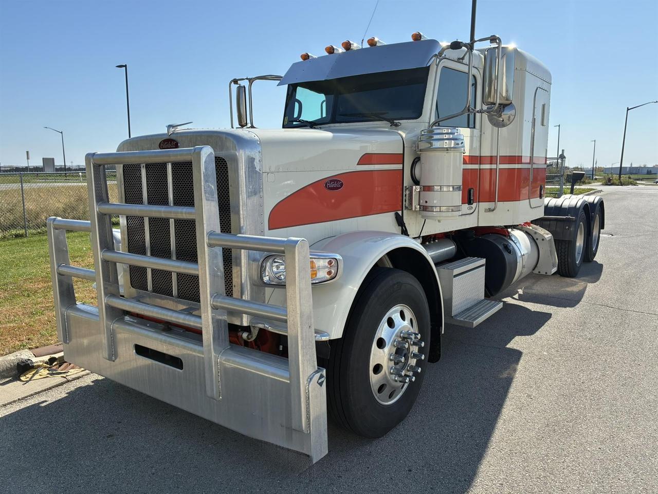 2023 Peterbilt 389 Sleeper