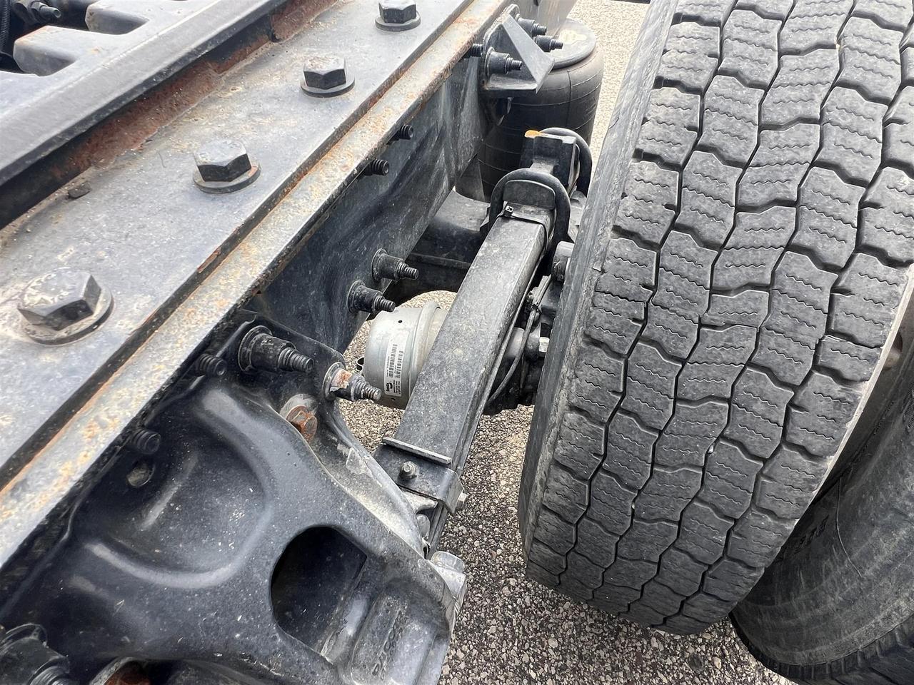 2023 Peterbilt 567 Eau Claire WI