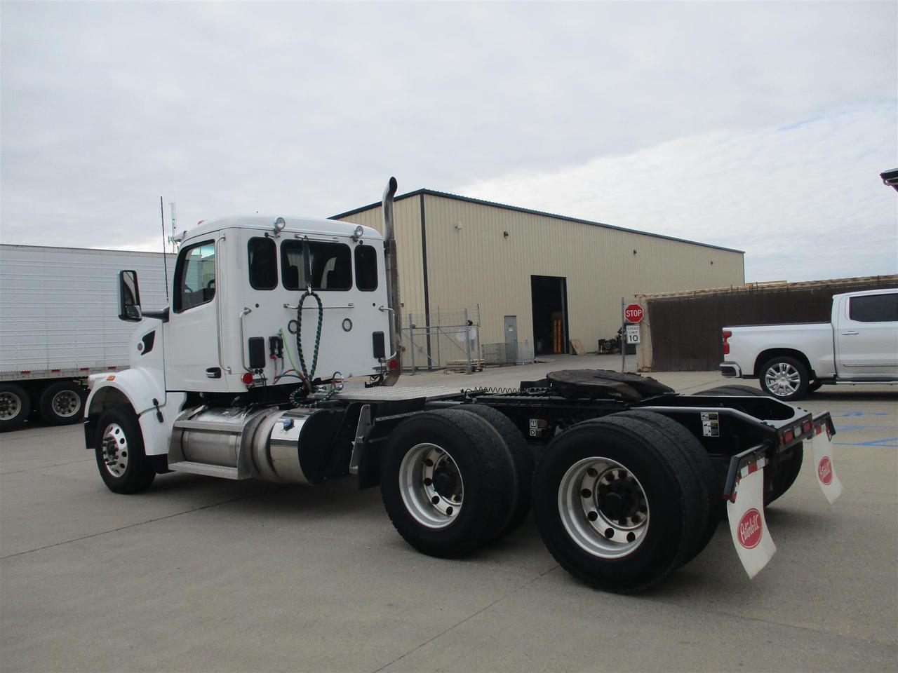 2023 Peterbilt 567 Rochester MN