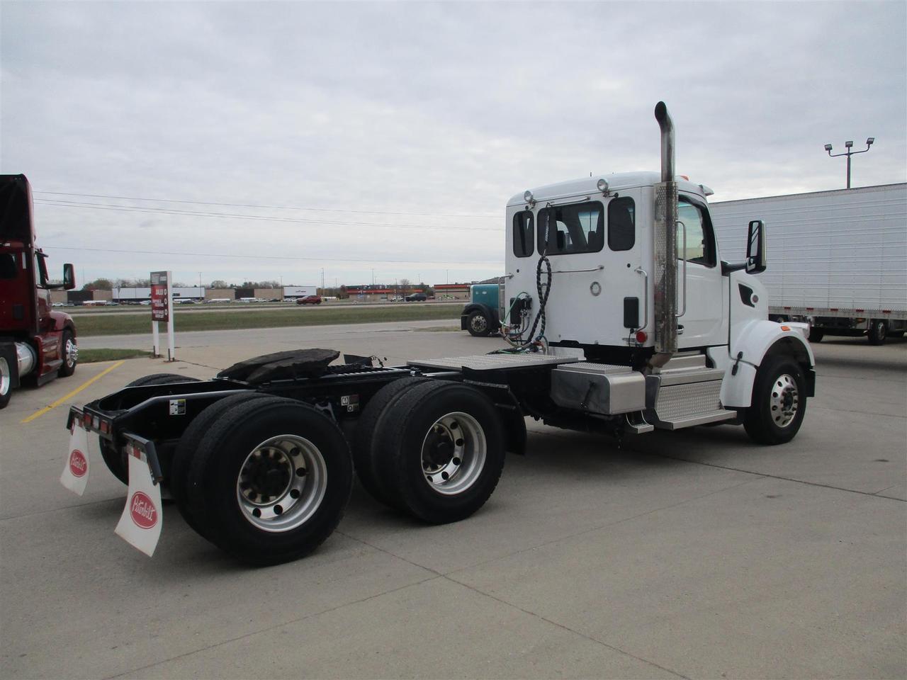 2023 Peterbilt 567 Rochester MN