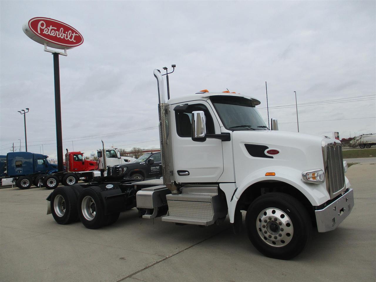 2023 Peterbilt 567