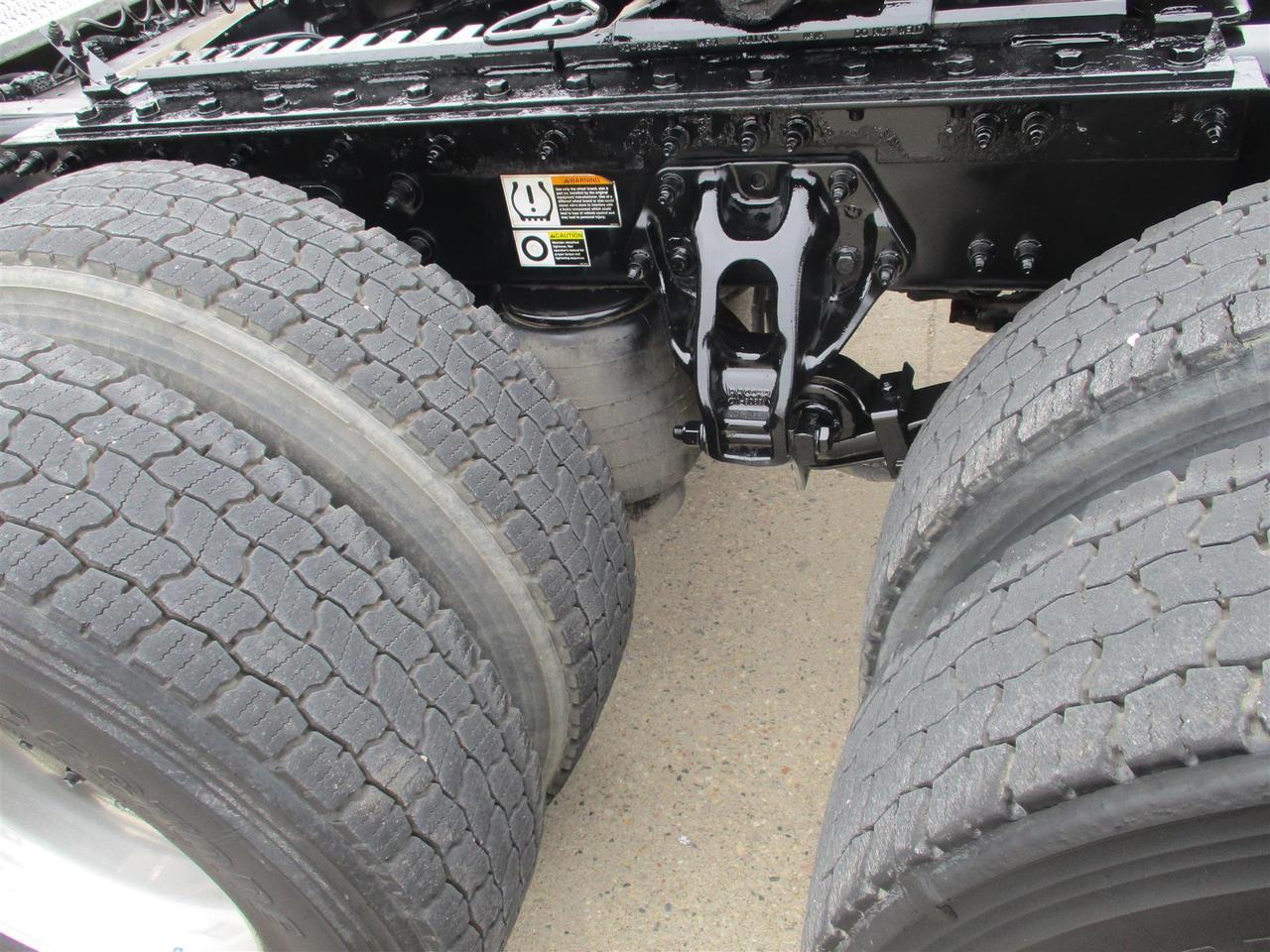 2023 Peterbilt 567 Rochester MN