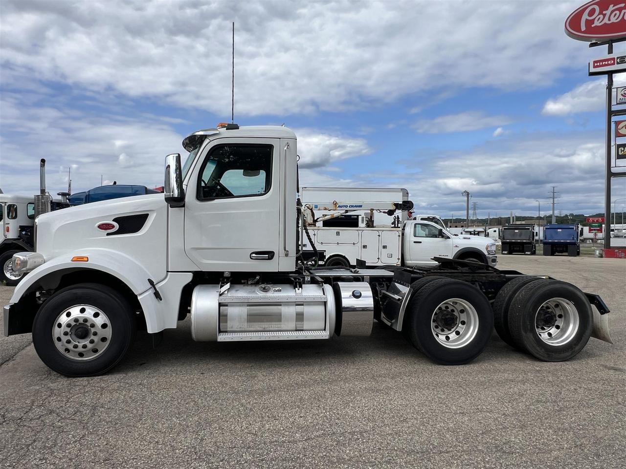 2023 Peterbilt 567 Rochester MN