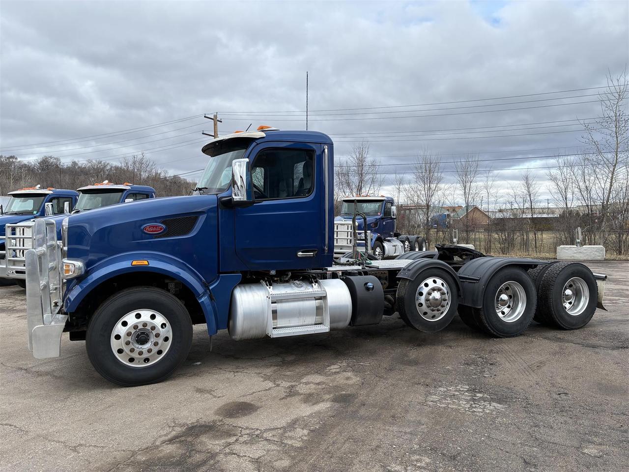 2023 Peterbilt 567 Non-Sleeper