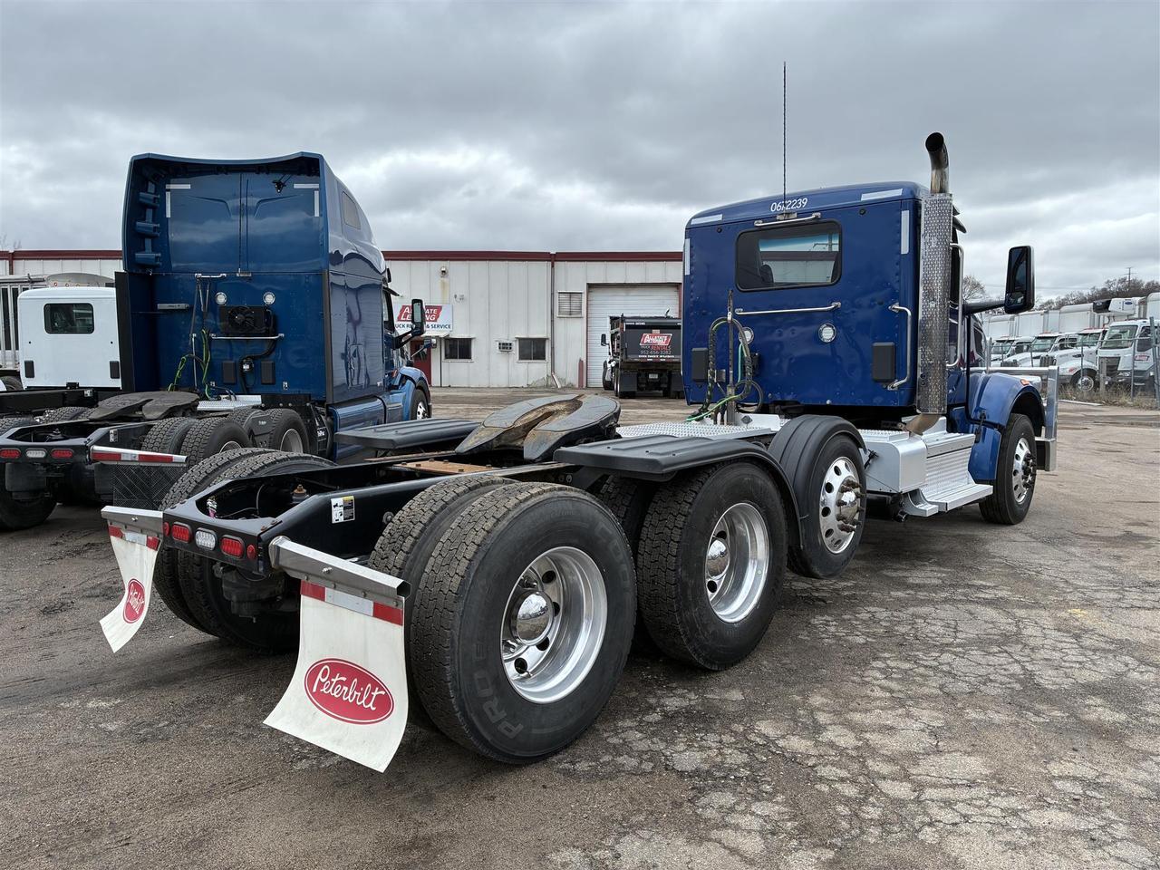 2023 Peterbilt 567 Rochester MN